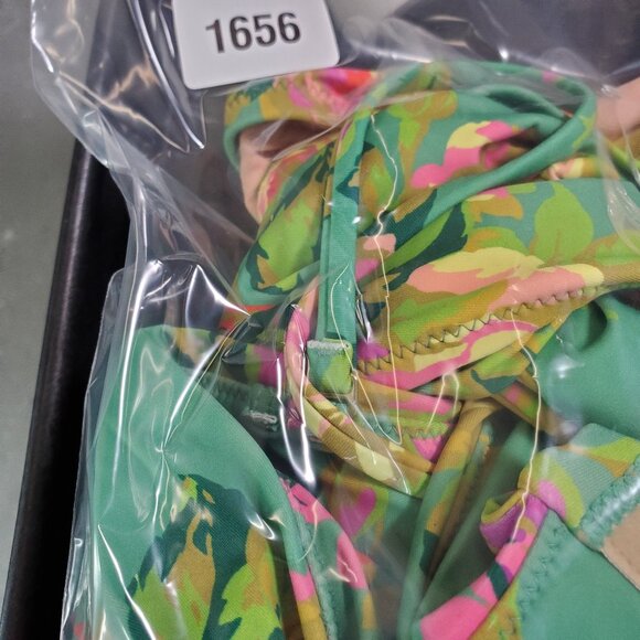 J. Crew  Crisscross Cutout Bandeau One-piece Swim Suit Rose Garden Size … - Picture 13 of 13